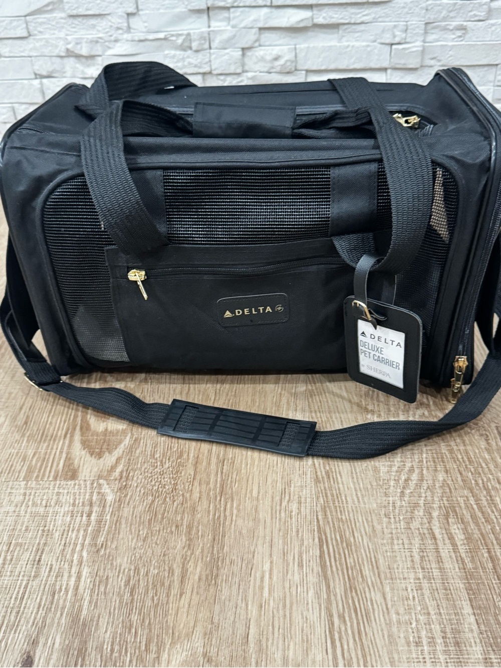 Delta Deluxe Pet Carrier by Sherpa Black Airline Approved SoftSided Carrier NWOT